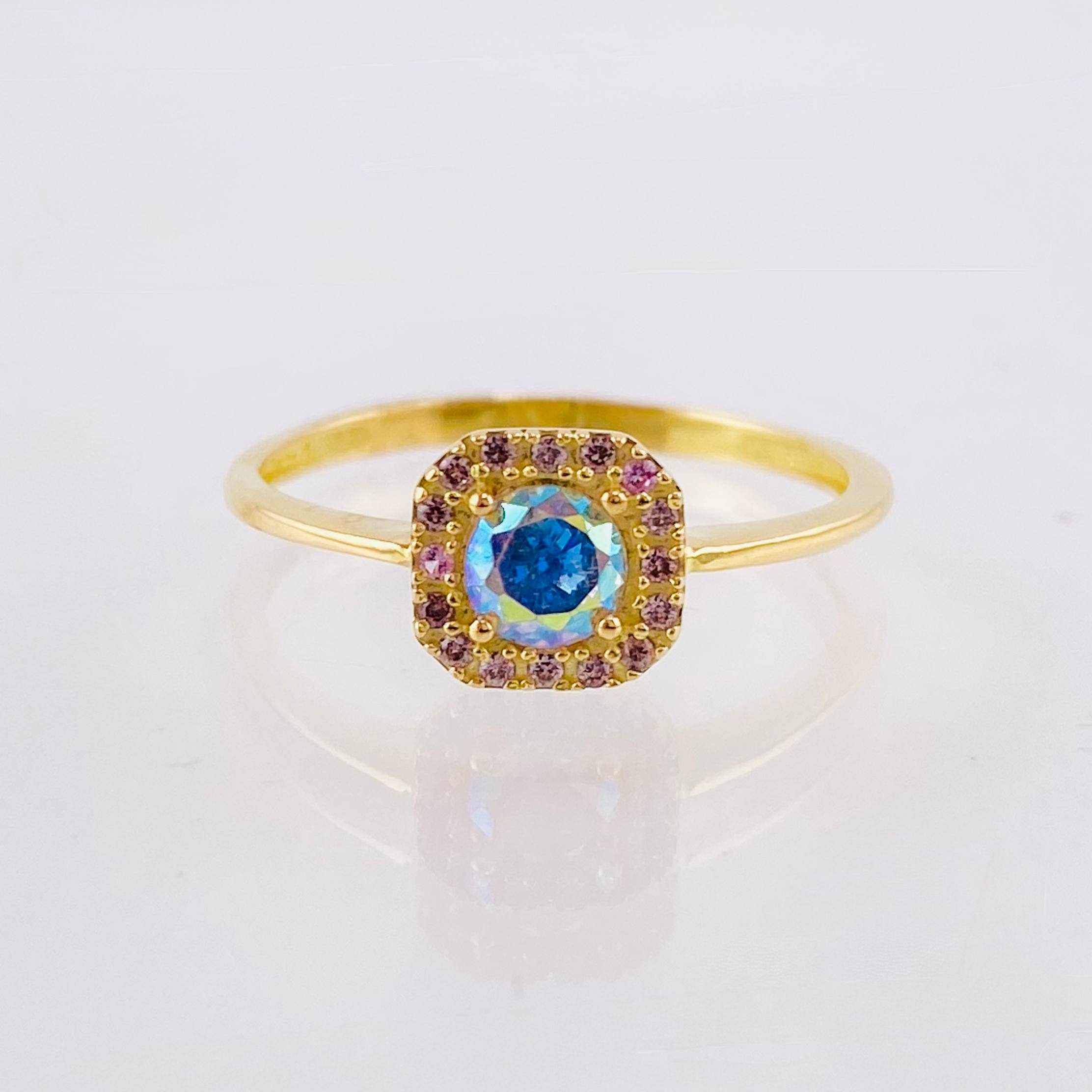 Square Halo Ring 2.05gr / T7 3/4 / 18K Yellow Gold ©