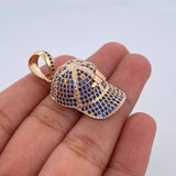Dije Gorra AD 7.8gr / 3.6cm / Circones Azules Tres Oros 18K &