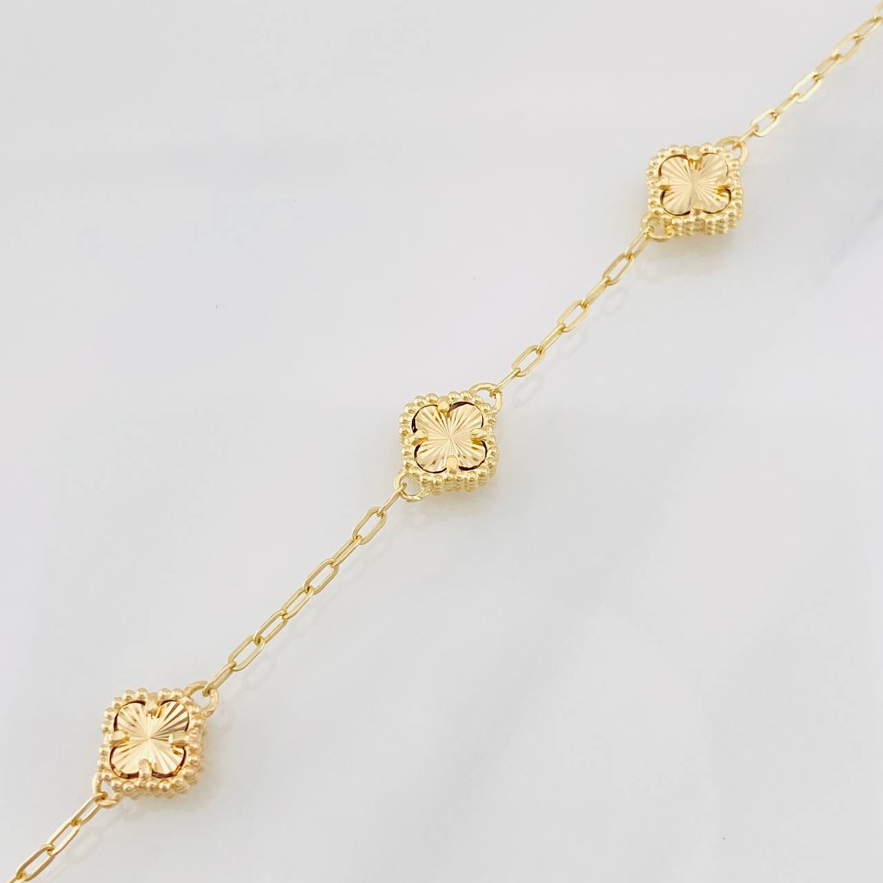 Adjustable Bracelet Clover 3.7g / 6 1/2 in - 7 in / 1.5mm Yellow Gold 18K