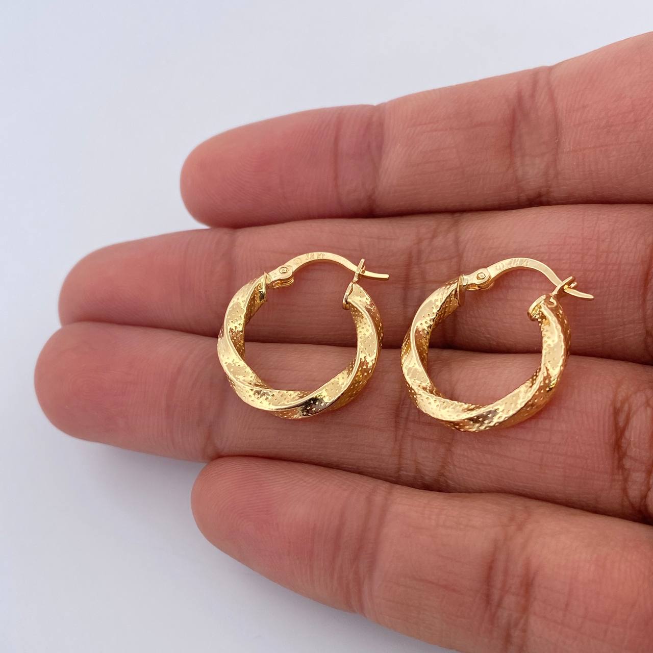Hoop Earrings Tori 1.95gr / 2cm / Yellow Gold 18K Dotted &