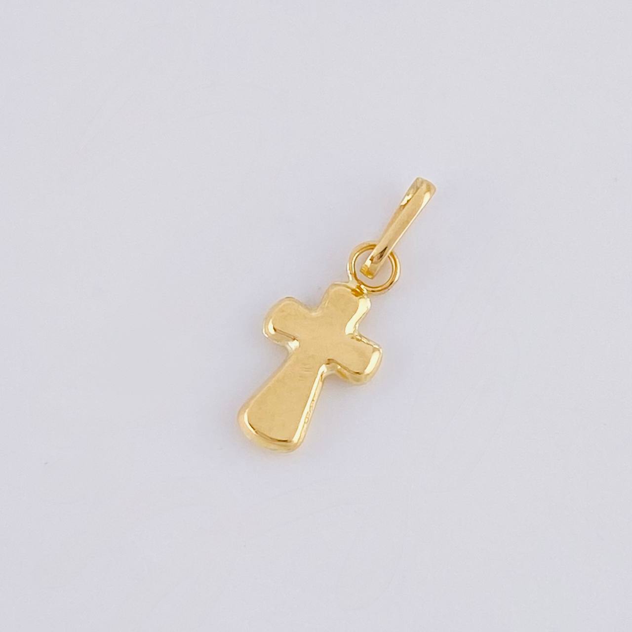 Dije Cruz Puntas Curvas 0.2g / 1/2 in Oro Amarillo 18K