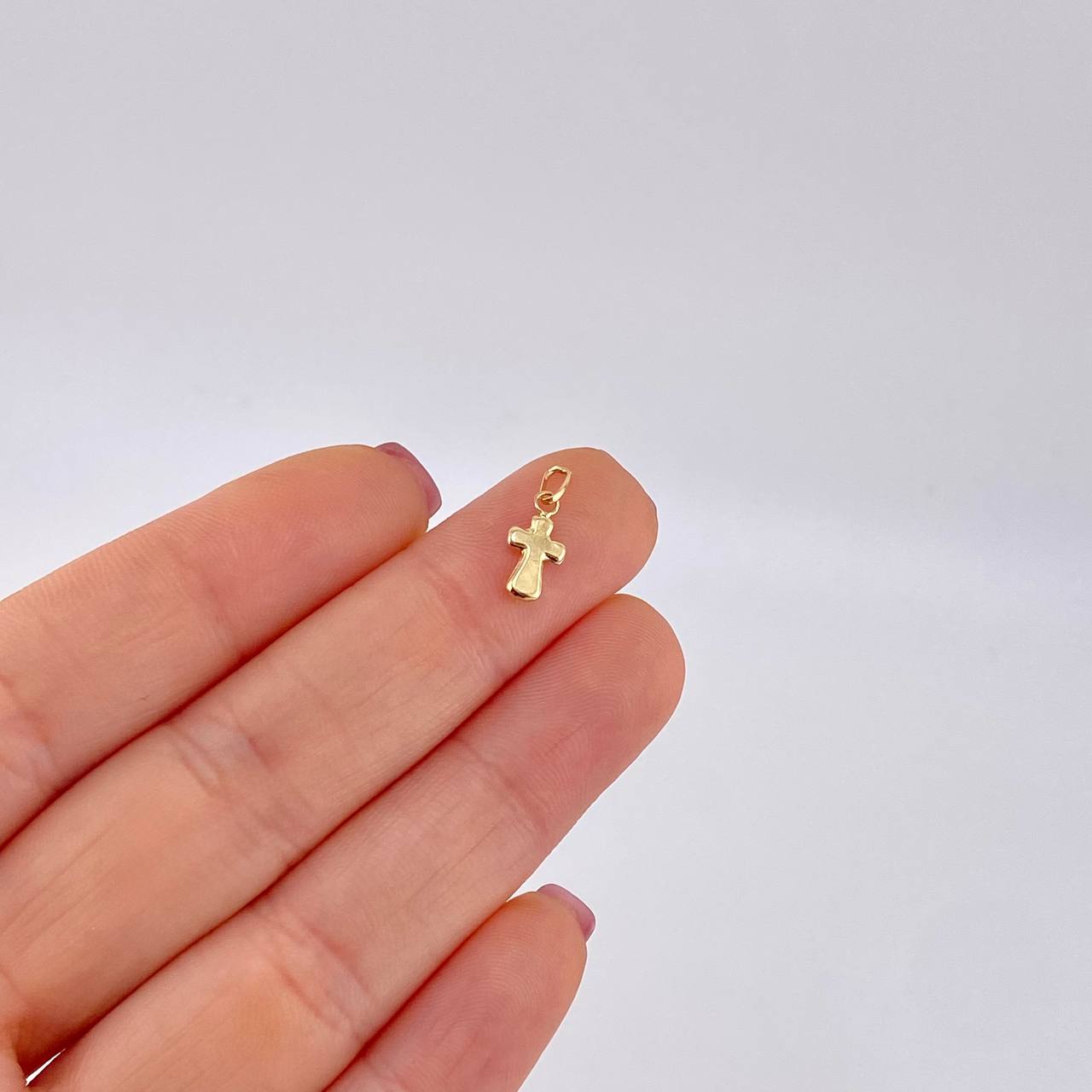 Dije Cruz Puntas Curvas 0.2g / 1/2 in Oro Amarillo 18K