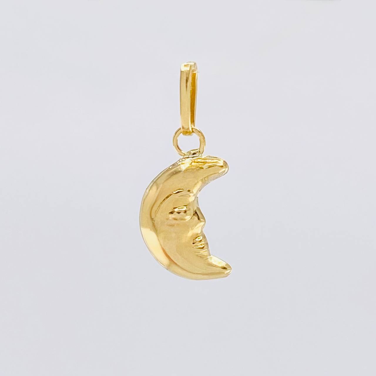 Dije Luna 0.3g / 3/4 in Oro Amarillo 18K