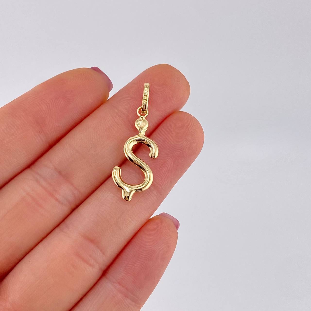 Dije Signo Pesos 0.75g / 1 1/4 in Oro Amarillo 18K
