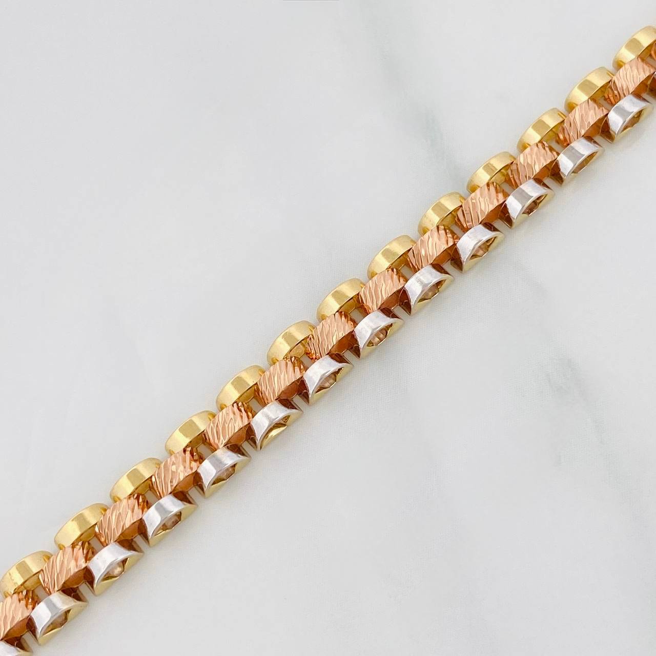 Bracelet Strap 10.4g / 7 1/2 in / 5.18mm Tri-Color Gold 18K