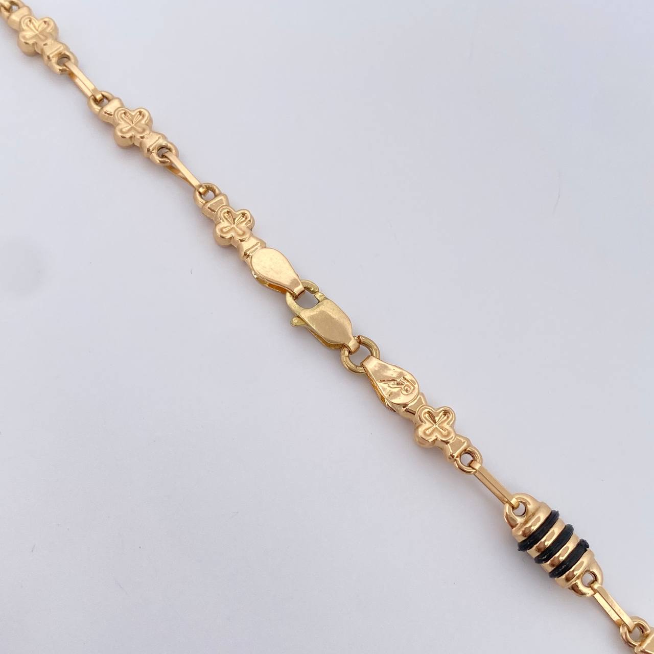 Rustic Barrel Chain Clover 11.1gr / 61.2cm / 4.8mm Black Rubbers 18K Yellow Gold $