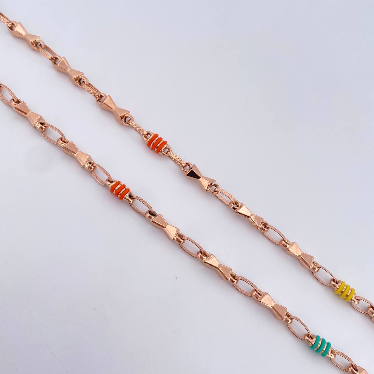 Cadena Reloj De Arena 10.2gr / 49.9cm / 3.3mm Cauchos De Colores Oro Rosa 18K $