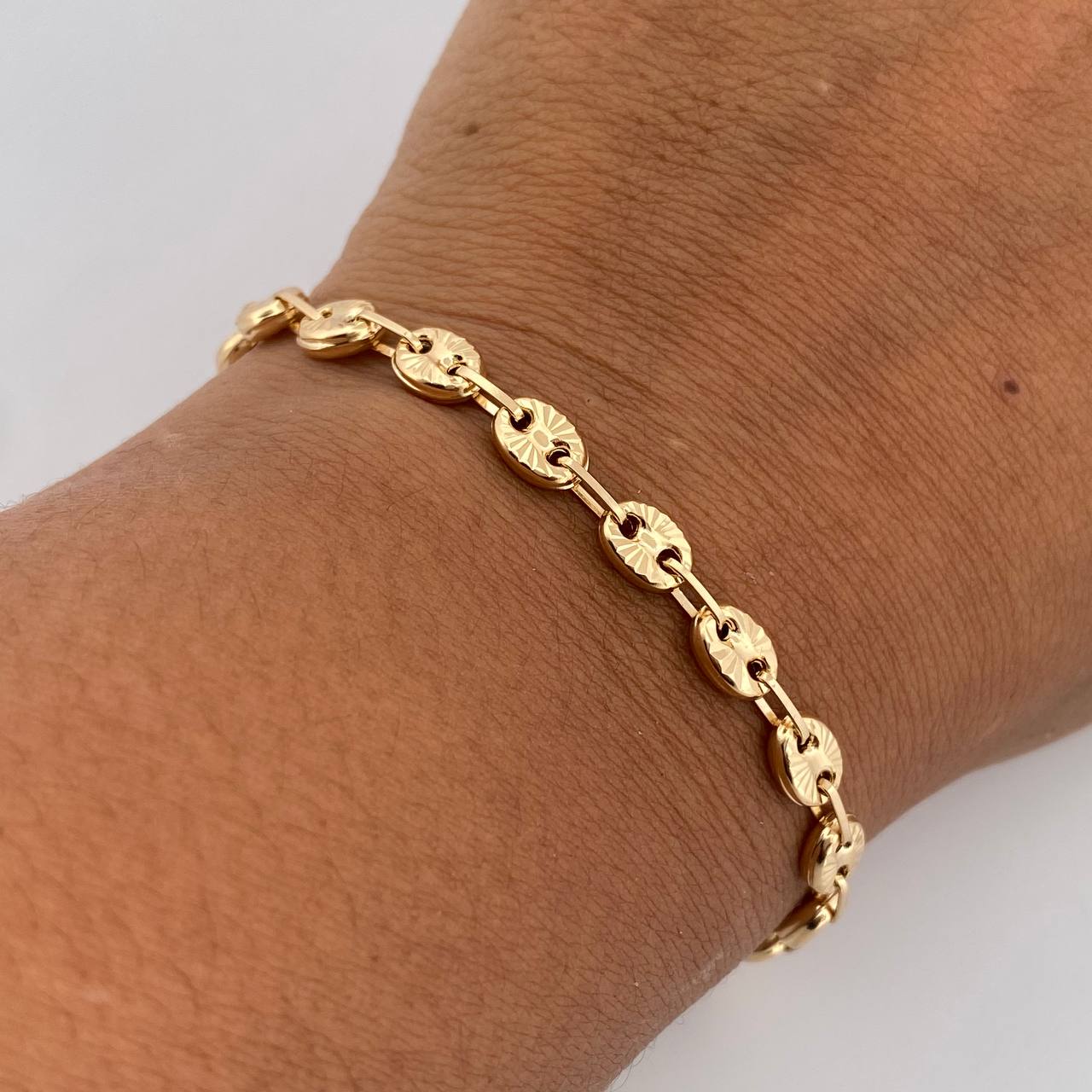 Bracelet GC 5.5gr / 20.8cm / 5mm Diamond Cut 18K Yellow Gold $