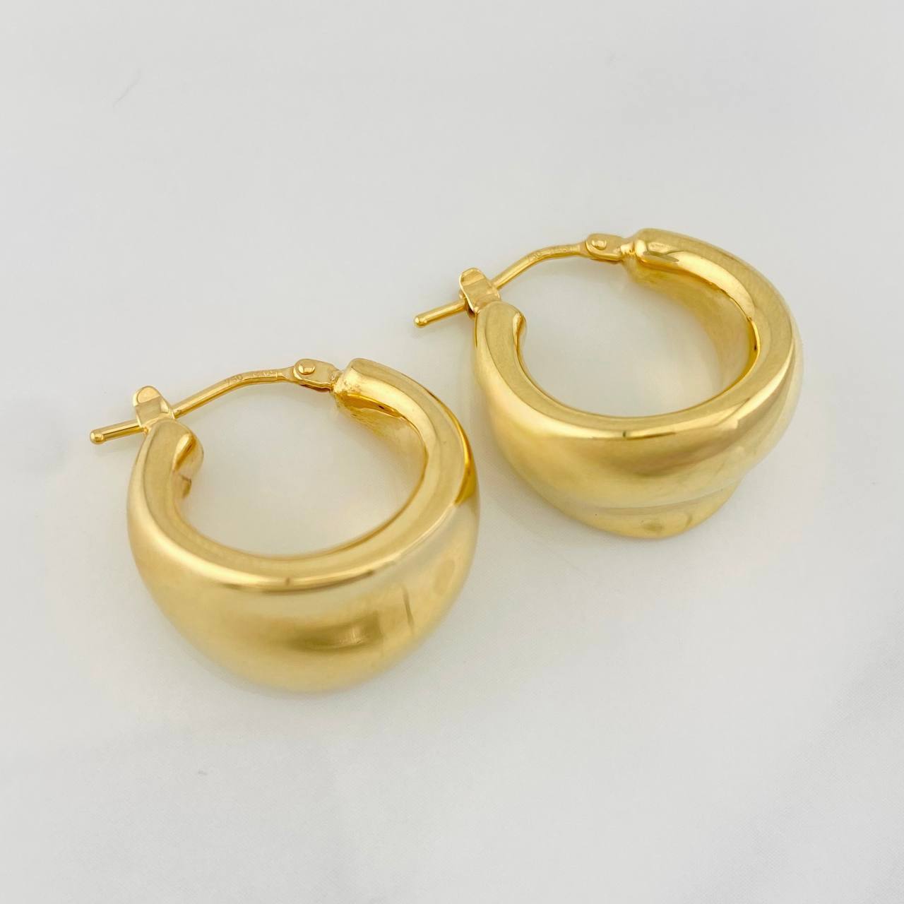 Hoop Earrings Half Moon 3.5g / 1/2 in Yellow Gold 18K