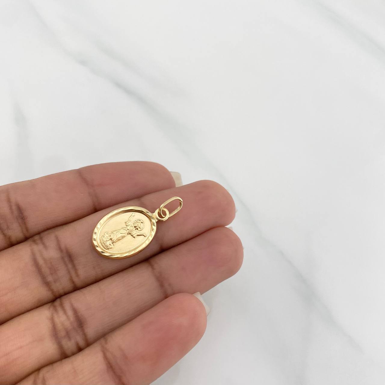 Dije Divino niño 0.85g / 1 in Oro Amarillo 18K