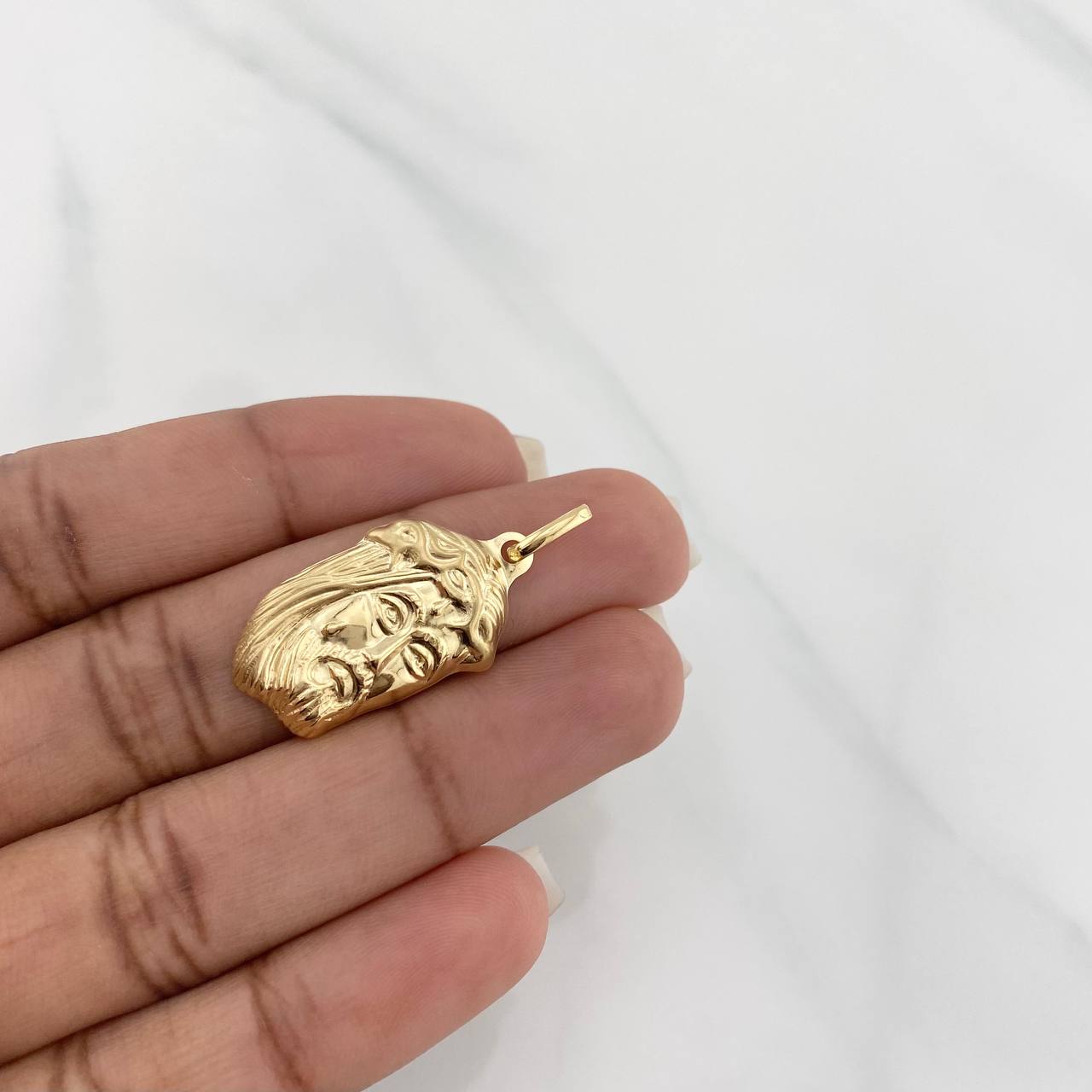 Dije Rostro cristo 1.65g / 1 1/4 in Oro Amarillo 18K