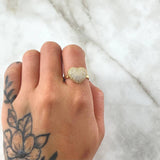 Anillo Corazon Abultado Tupido 2.85gr / T7 1/2 / Circones Blancos  Oro Amarillo 18K