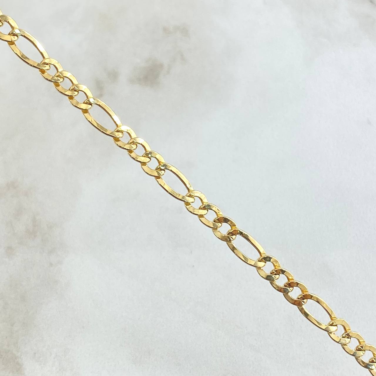 Pulso Figaro 2.6gr / 21cm / 4.5mm Oro Amarillo +1 18K
