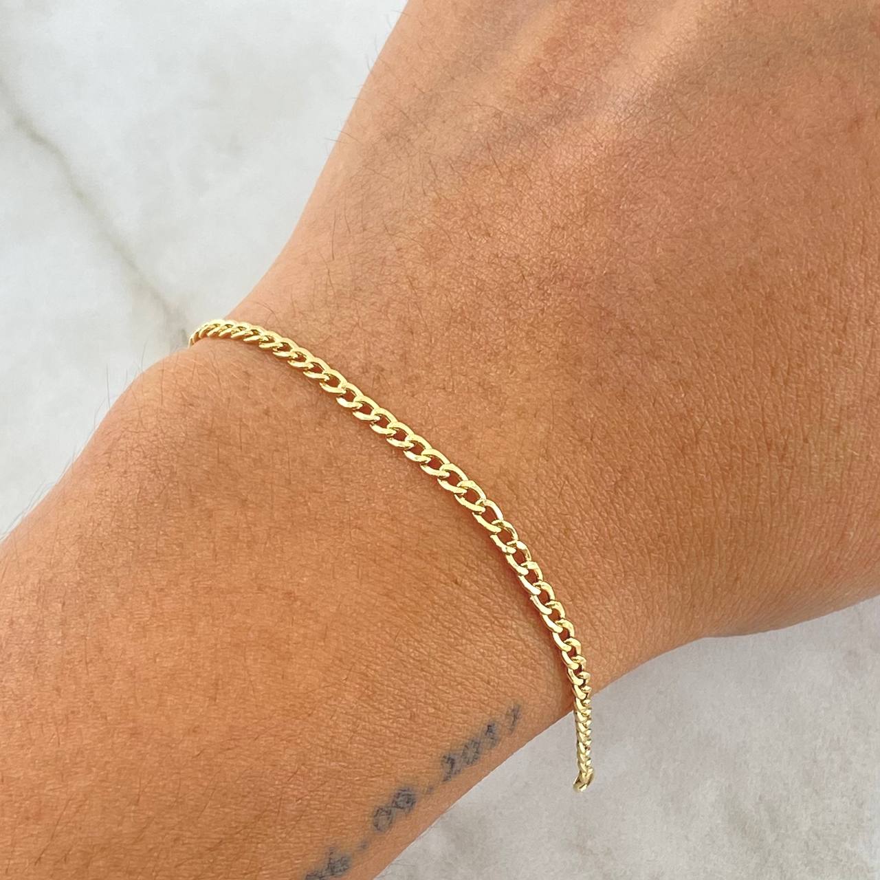 Cuban Links Bracelet 1.05 g / 7 1/2 in / 2.4 mm 18K Yellow Gold