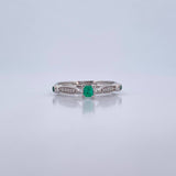 Solitaire Ring Bridge 2.25gr / Size 6 3/4 / Emeralds 16 Pts Diamonds 5 Pts 18K White Gold (Jewelry) &
