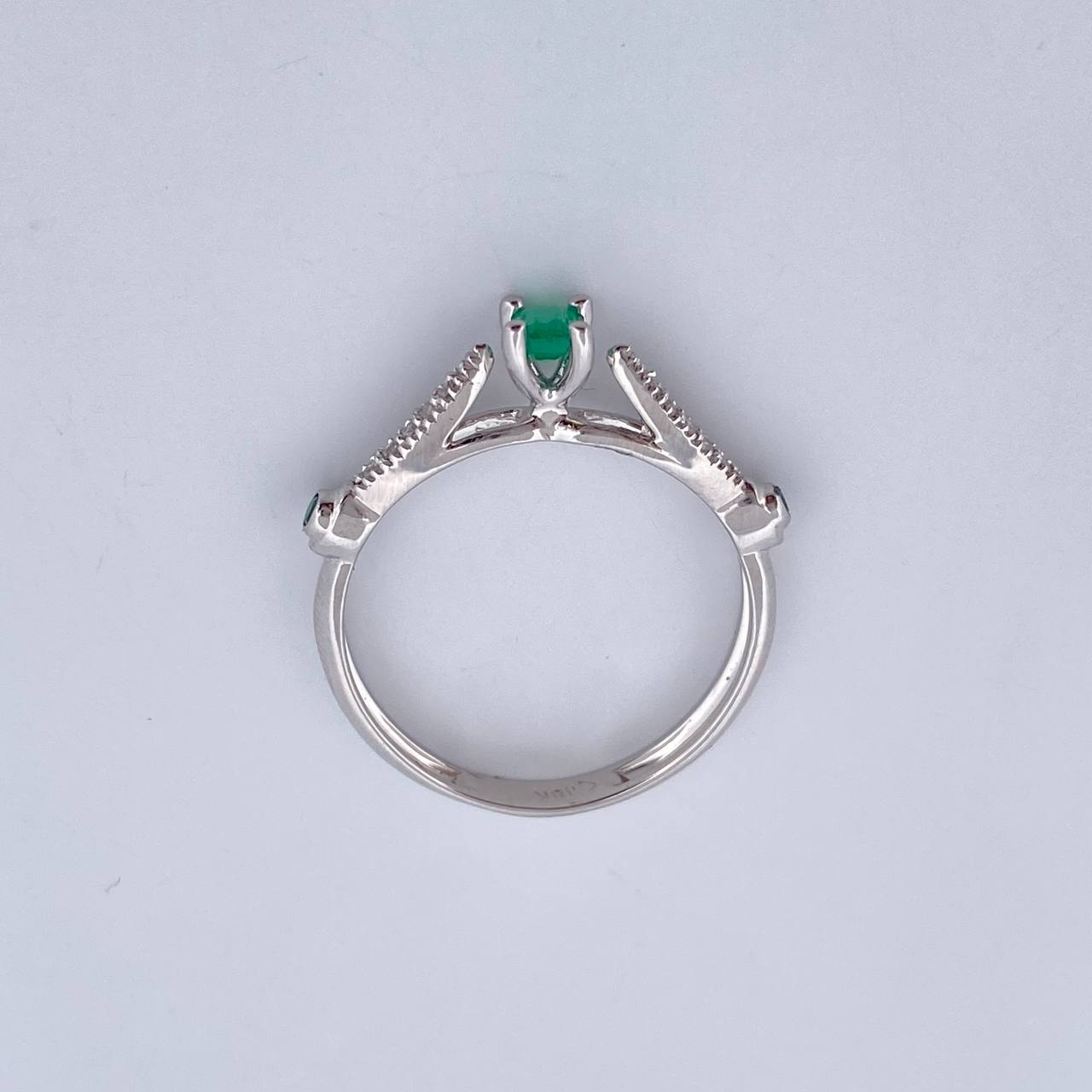 Solitaire Ring Bridge 2.25gr / Size 6 3/4 / Emeralds 16 Pts Diamonds 5 Pts 18K White Gold (Jewelry) &