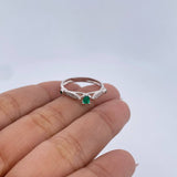 Solitaire Ring Bridge 2.25gr / Size 6 3/4 / Emeralds 16 Pts Diamonds 5 Pts 18K White Gold (Jewelry) &