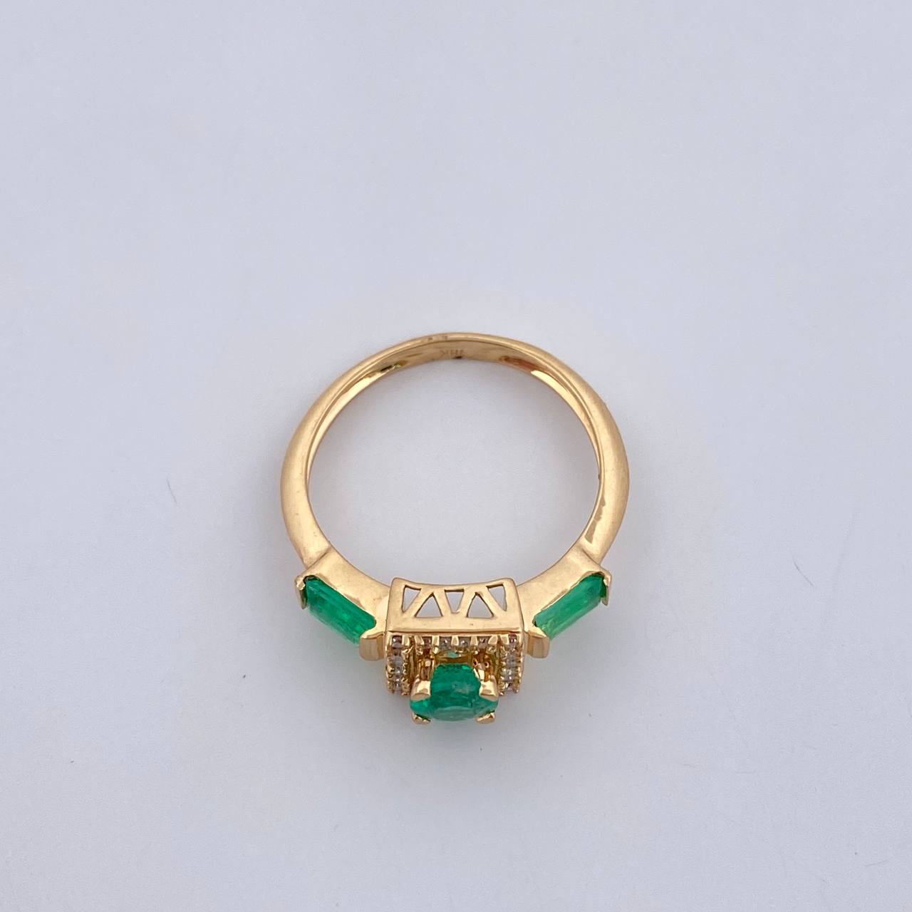 Ring Figures 3.3gr / T6 1/4 / Emeralds 43 Pts Diamonds 13 Pts 18K Yellow Gold (Jewel) &