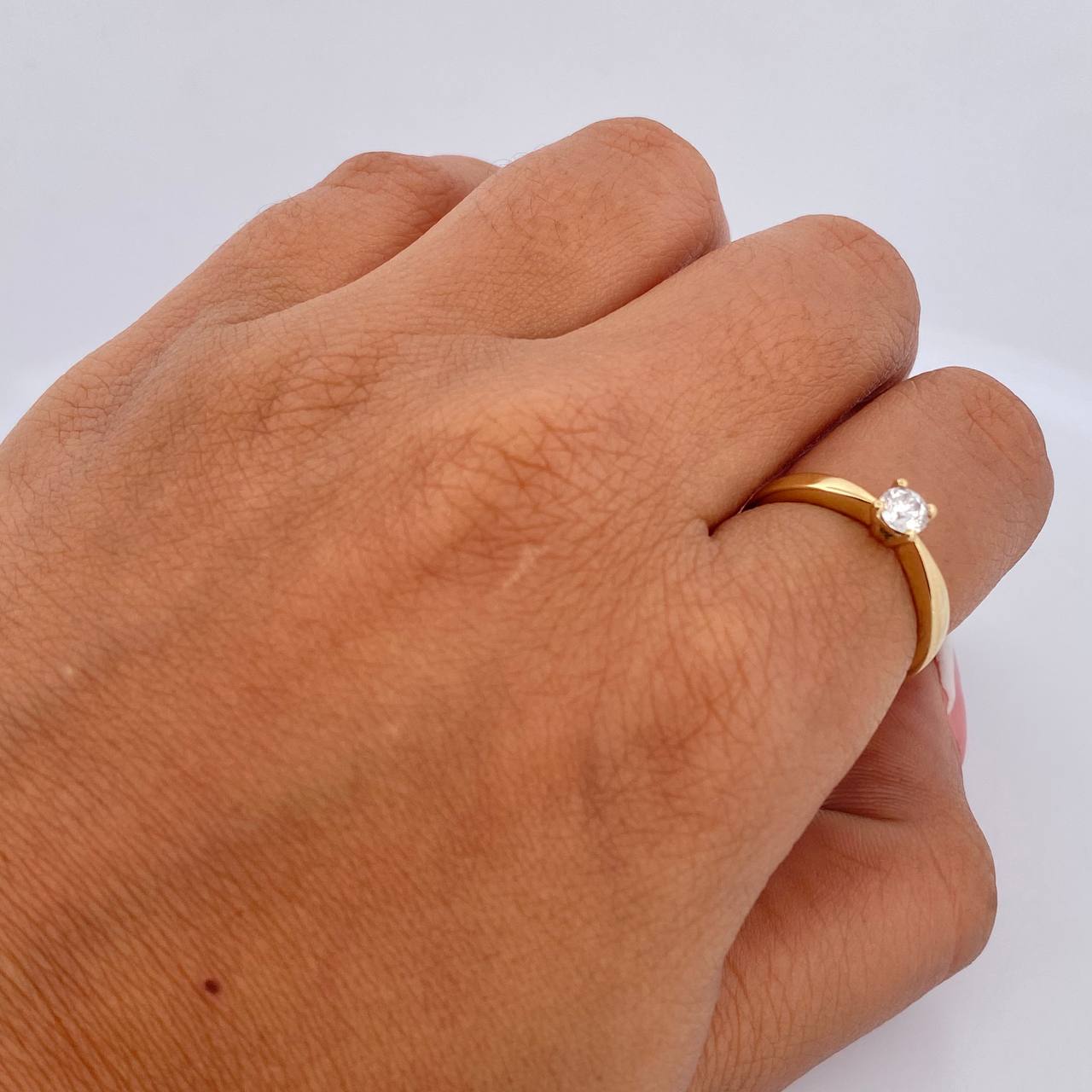 Round Solitaire Ring 3.15gr / Size 5 3/4 / Diamond 22 Pts 18K Yellow Gold (Jewel) &