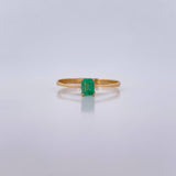 Rectangular Solitaire Ring 1.05gr / Size 6 3/4 / Emerald 14 Pts 18K Yellow Gold (Jewel) &