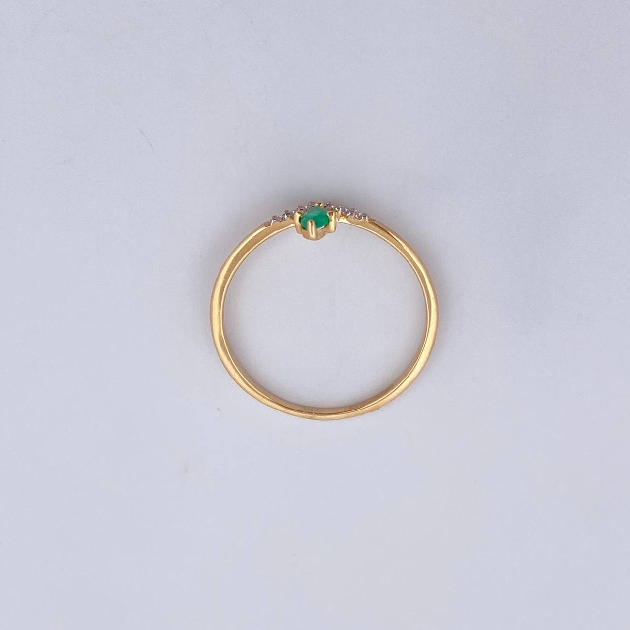 Tiara Ring 0.95gr / Size 5 3/4 / Emeralds 10 Pts Diamonds 04 Pts Two 18K Yellow and White Gold (Jewel) &