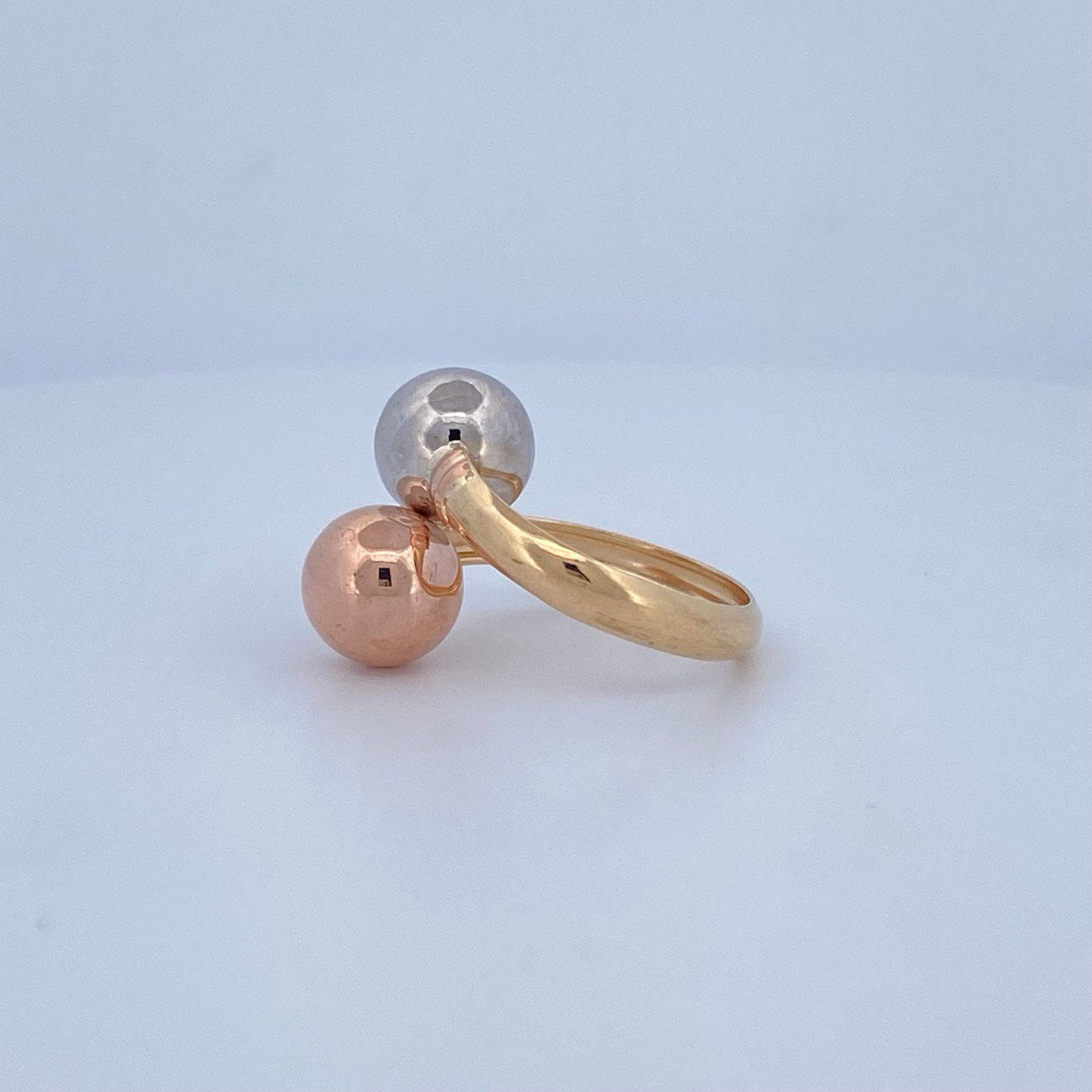 You and Me Ring 2.8gr / Size 7 3/4 / 18K Gold $