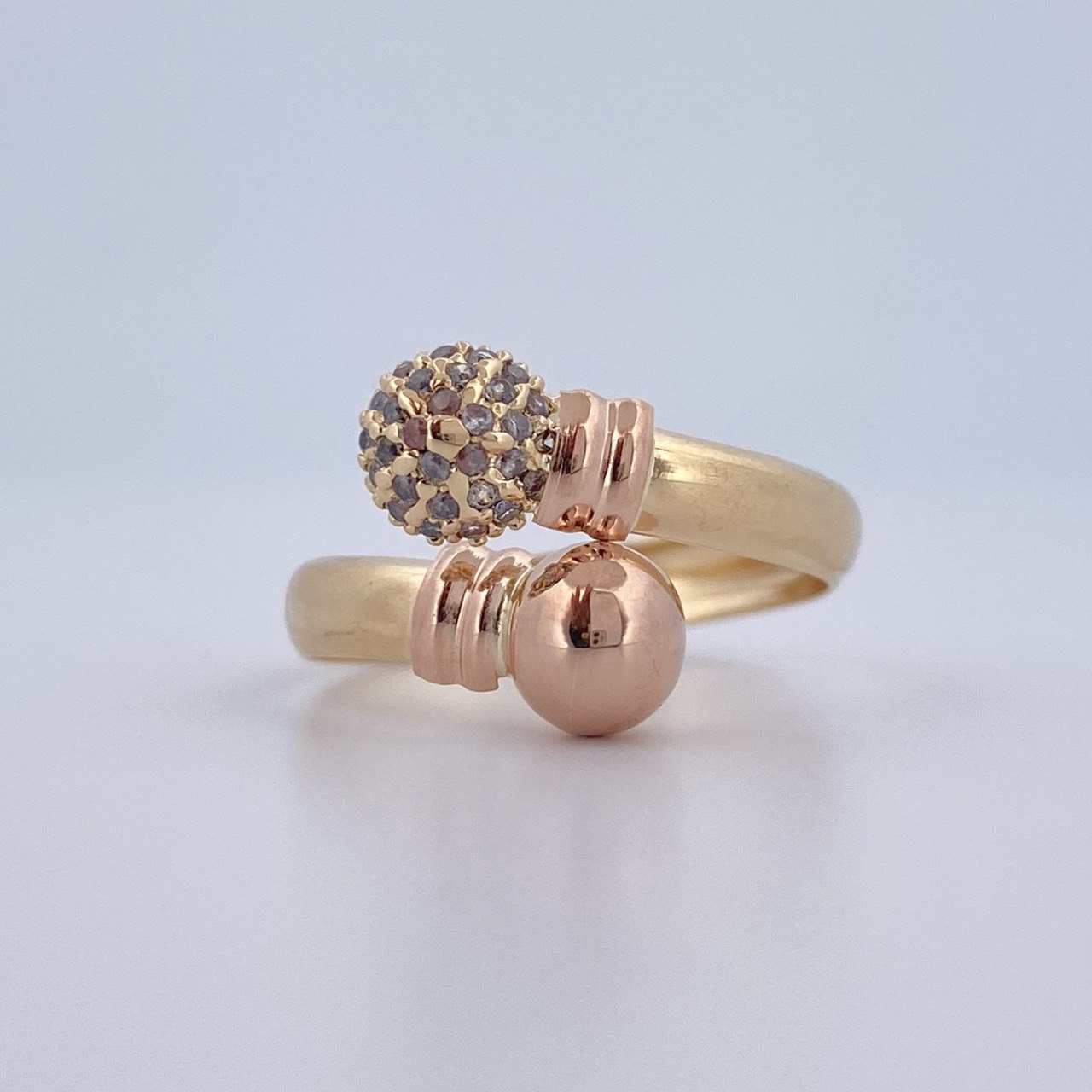 You and Me Ring 1.6gr / Size 6 1/4 / 18K Gold $