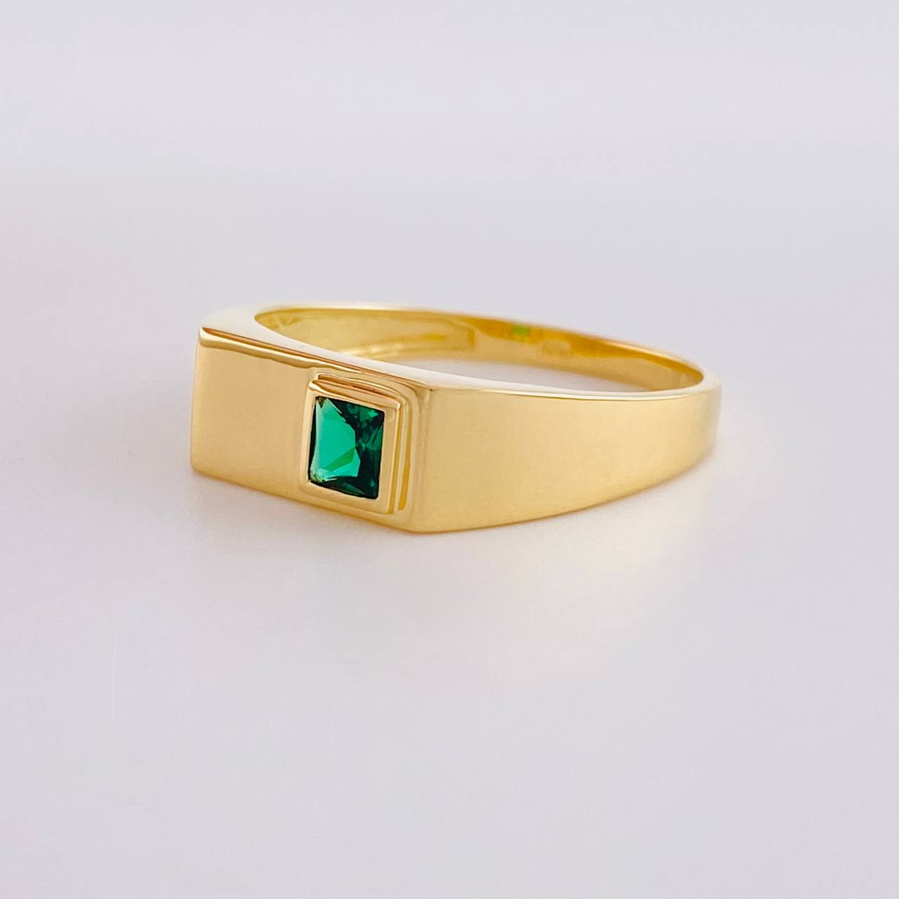 Rectangular Bezel Ring 5.25g / Size 12 Yellow Gold 18K