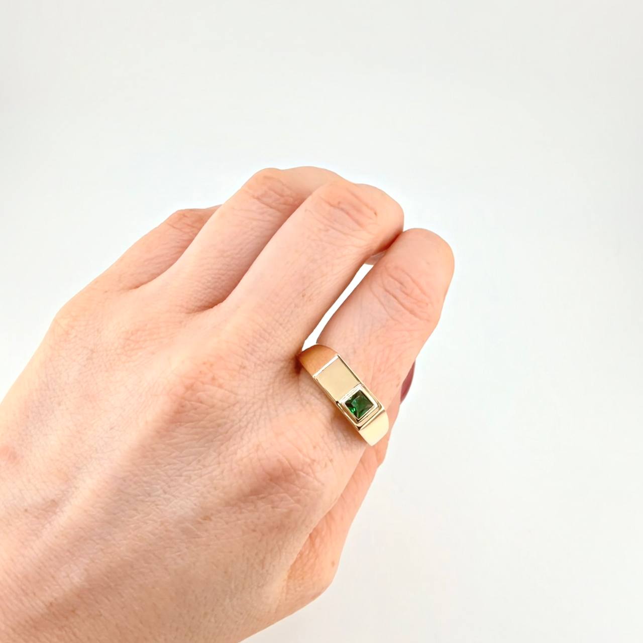 Rectangular Bezel Ring 5.25g / Size 12 Yellow Gold 18K