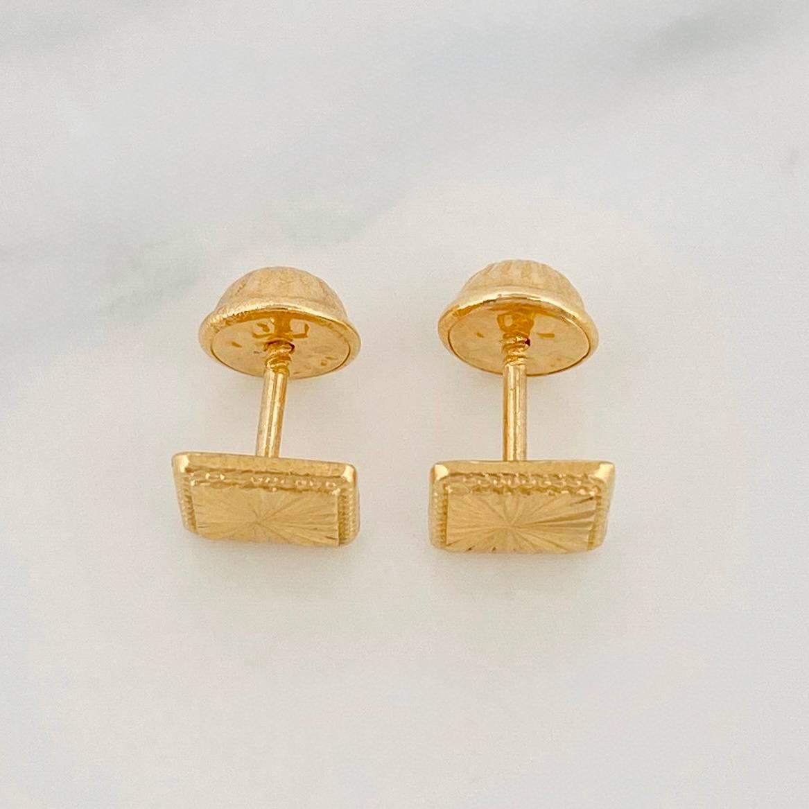 Topos Cuadrado Diamantado 0.7g / in / 6.06mm Oro Amarillo 18K