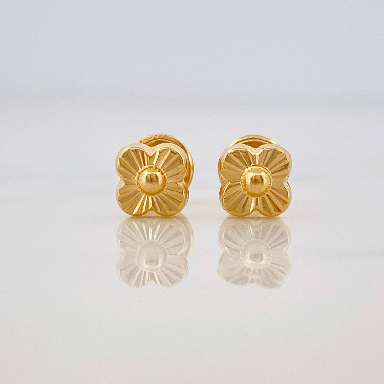 Topos Flor Trebol 0.65g / in / 5.25mm Oro Amarillo 18K