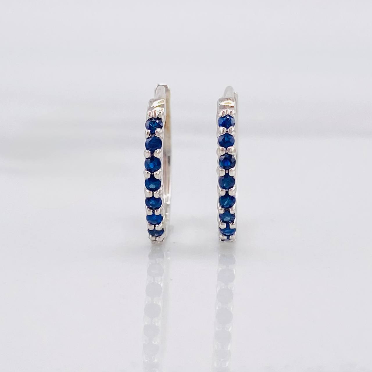 Hoop Earrings Half Channel Sapphires 25pts 1.85g / 1/2 in 18K White Gold