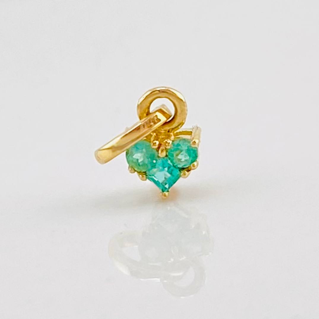 Dije Corazón Esmeralda 7pts 0.25g / 1/4 in Oro Amarillo 18K