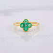 Anillo Flor Esmeraldas 56pts Diamante 24pts 2.5g / T6 Oro Amarillo 18K
