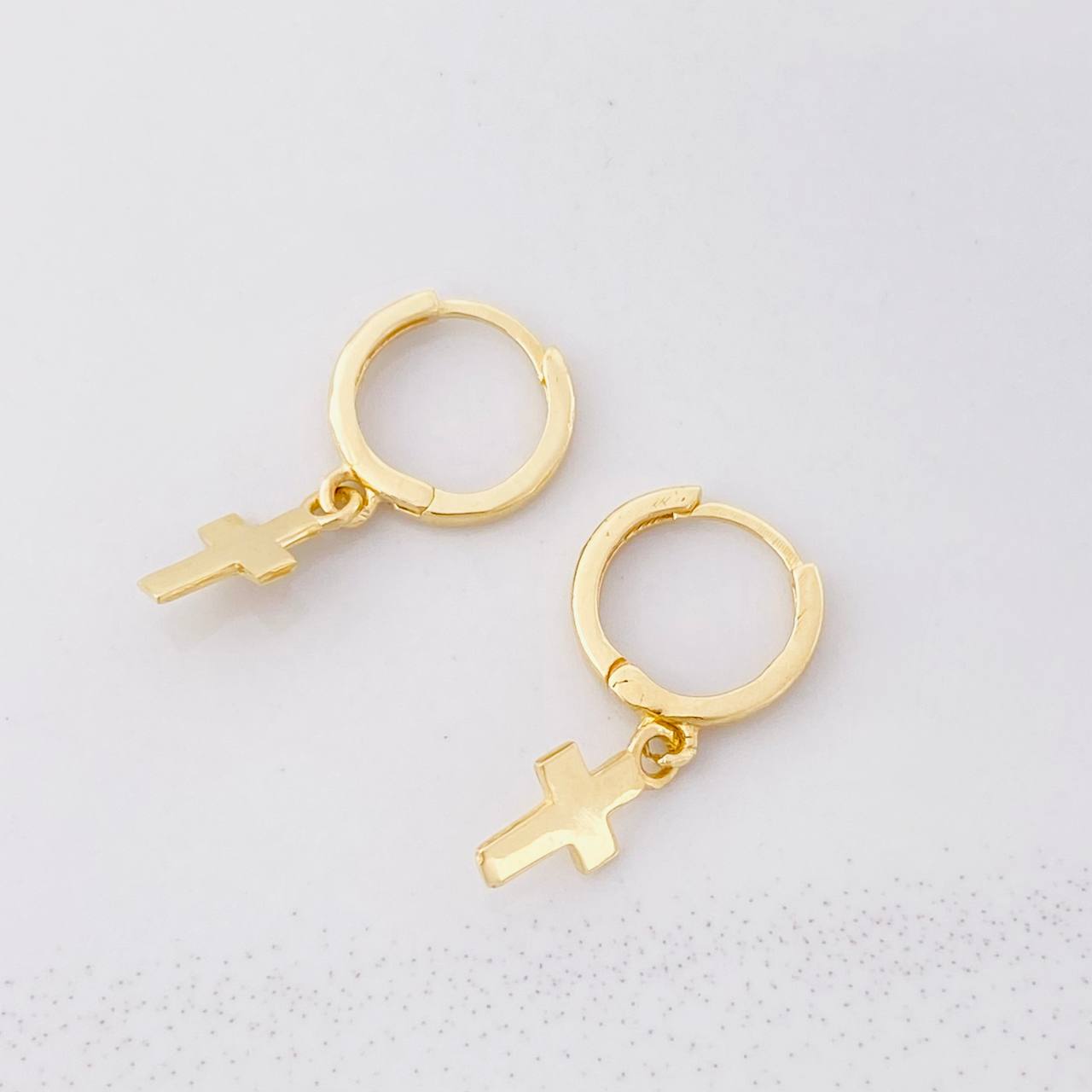 Candongas Cruz Colgante 1.6g / 3/4 in Oro Amarillo 18K