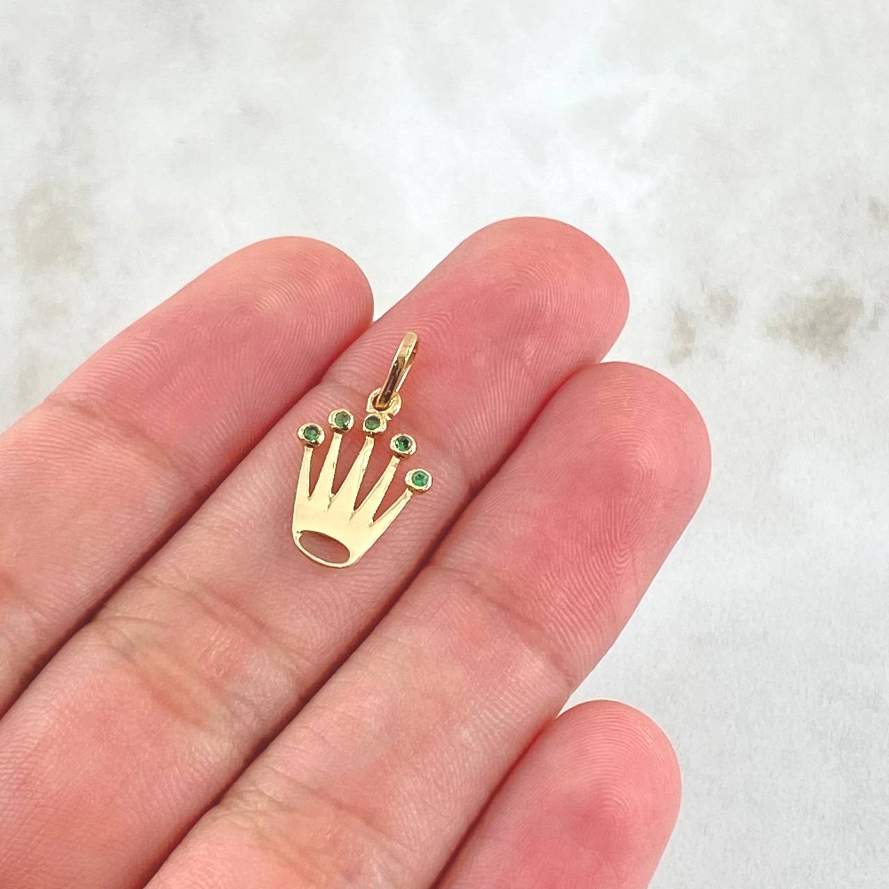 Pendant Crown Silhouette 0.7gr / 0.8in / Green Zircons 18K Gold ©