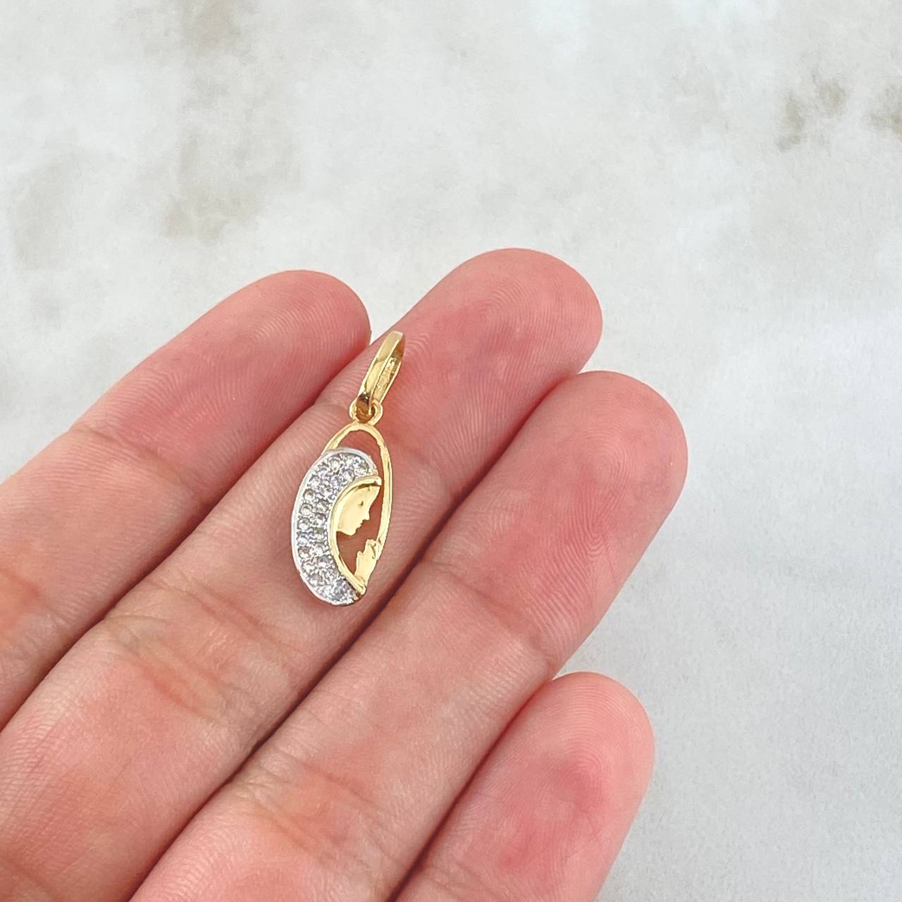 Pendant Virgin Mary 1.15gr / 2.2cm / 18K Gold ©