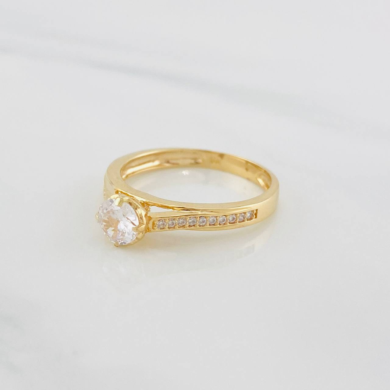 Anillo Solitario Churumbela Corazón 2.55g / T6 3/4 Oro Amarillo 18K