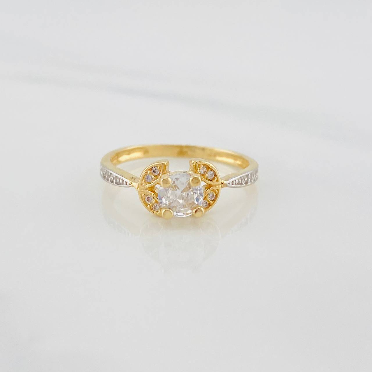 Anillo Solitario Flor 2.4g / T6 3/4 Dos Oros Amarillo Blanco 18K