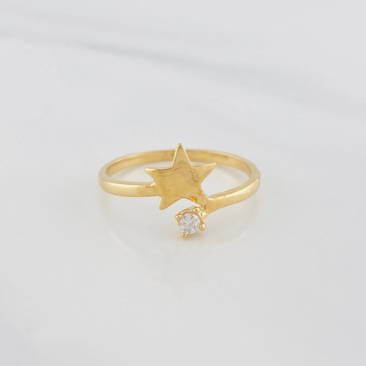 Anillo Estrella 1.5g / T6 Oro Amarillo 18K