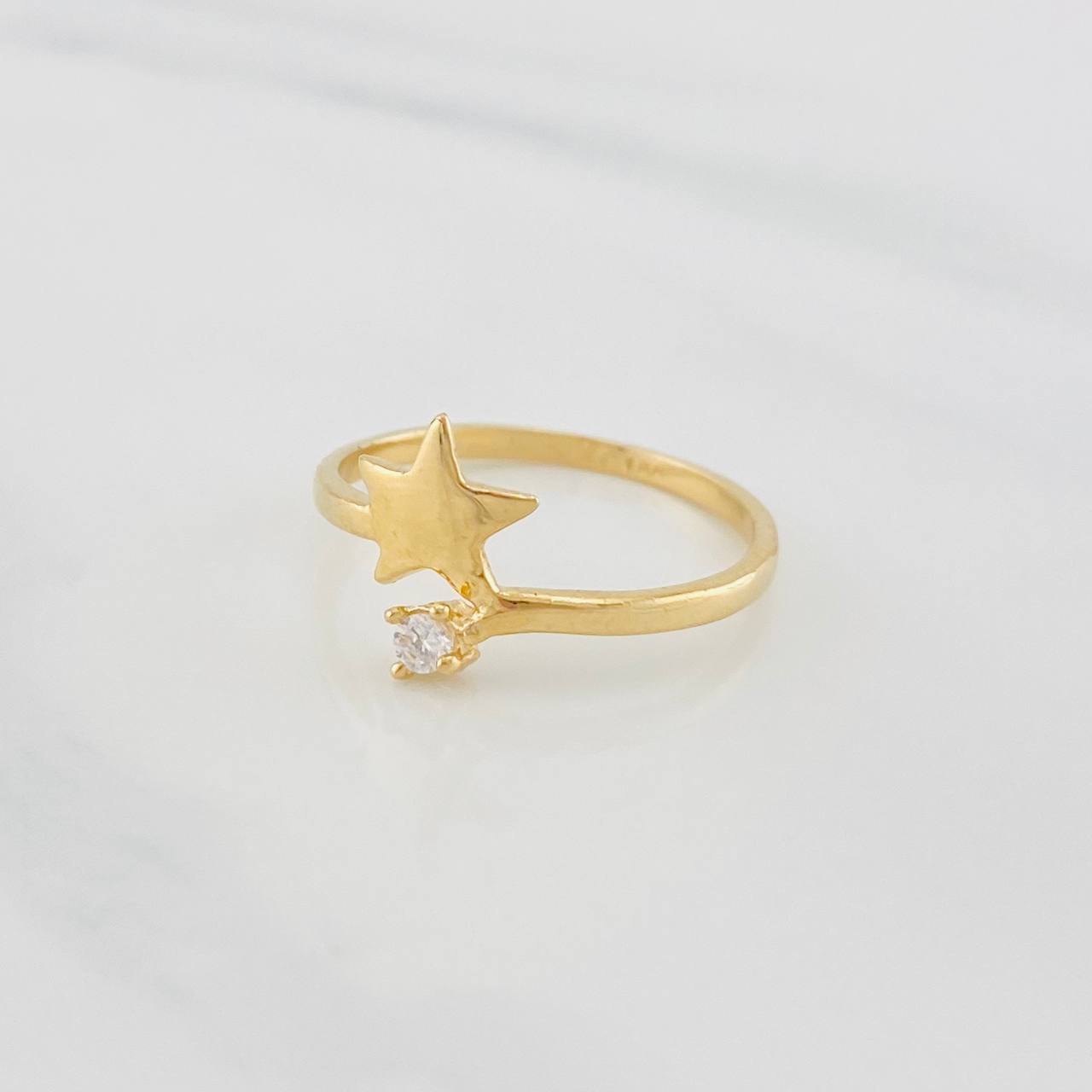 Anillo Estrella 1.5g / T6 Oro Amarillo 18K