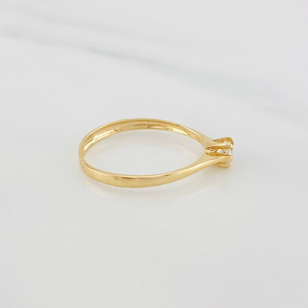 Solitaire Bridge Ring 1.2g / T6 1/2 Yellow Gold 18K
