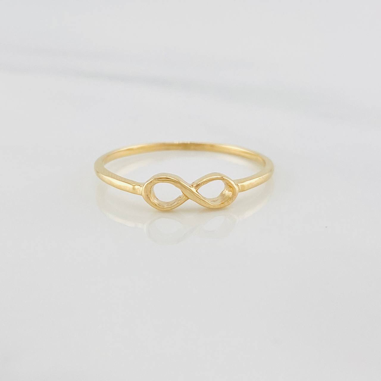 Anillo Infinito 0.85g / T6 1/2 Oro Amarillo 18K