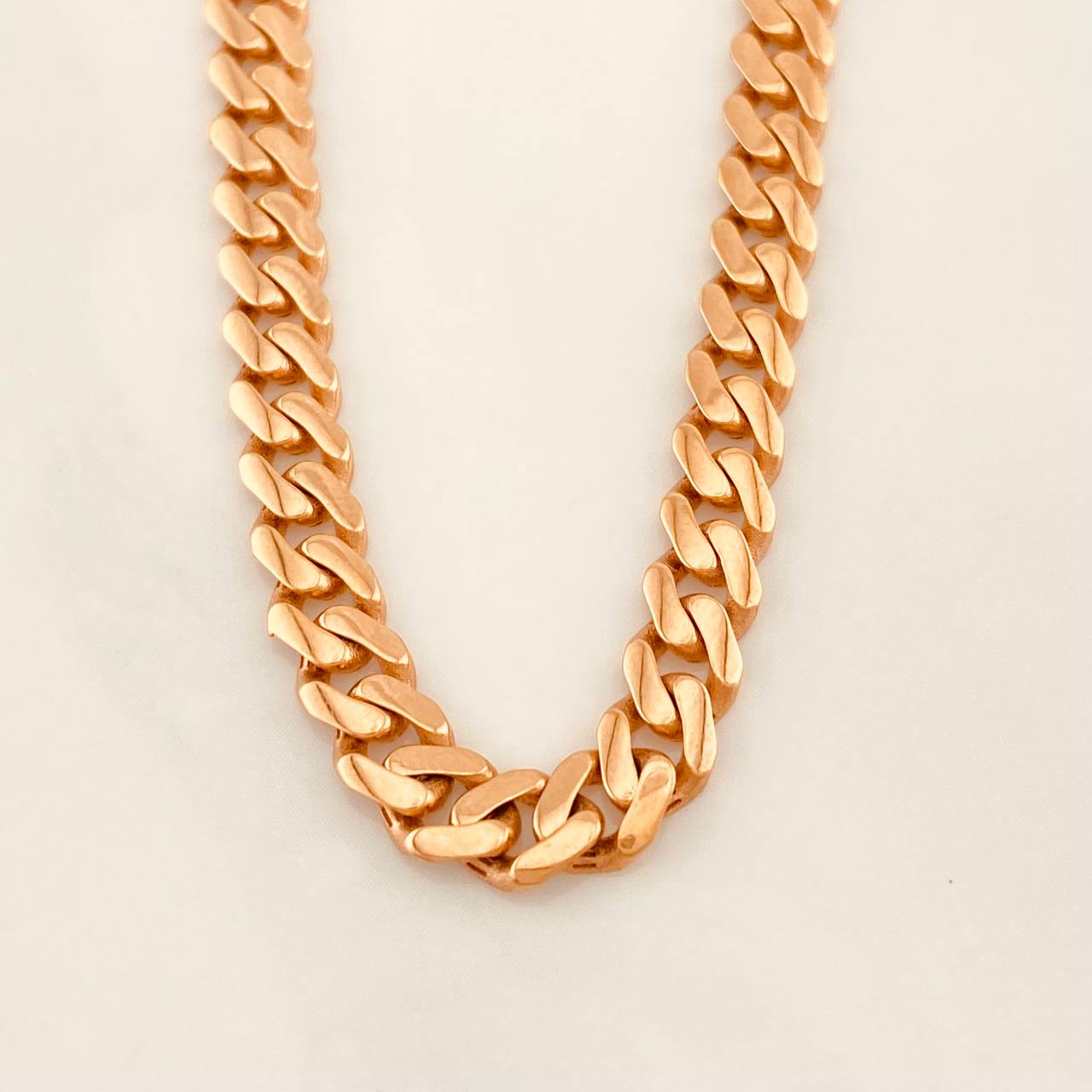 Cadena Cubana Infinito 19 g / 24 in / 4.8 mm Oro Rosa 18K