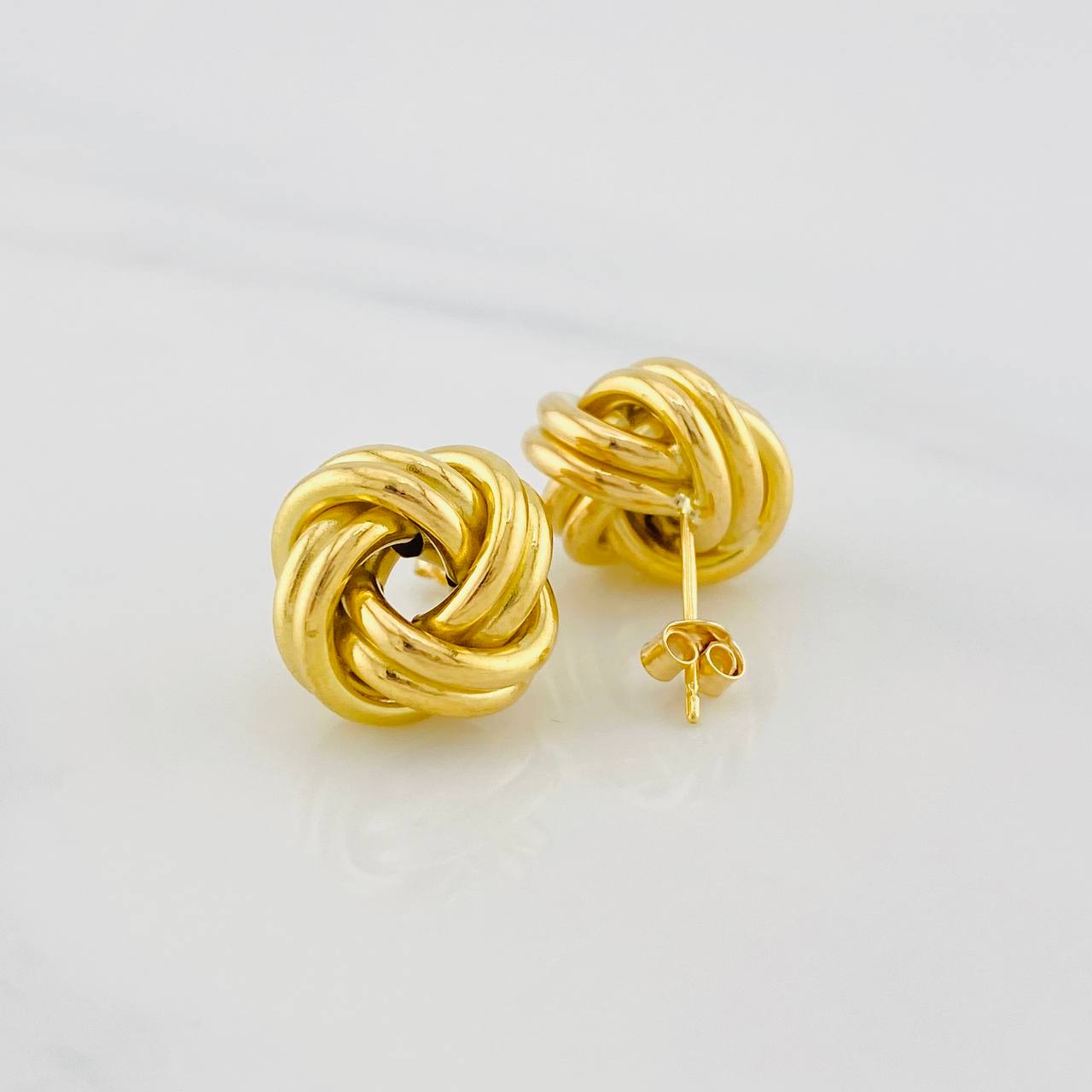 Topos Nudo 2.2g / in / 12.5mm Oro Amarillo 18K