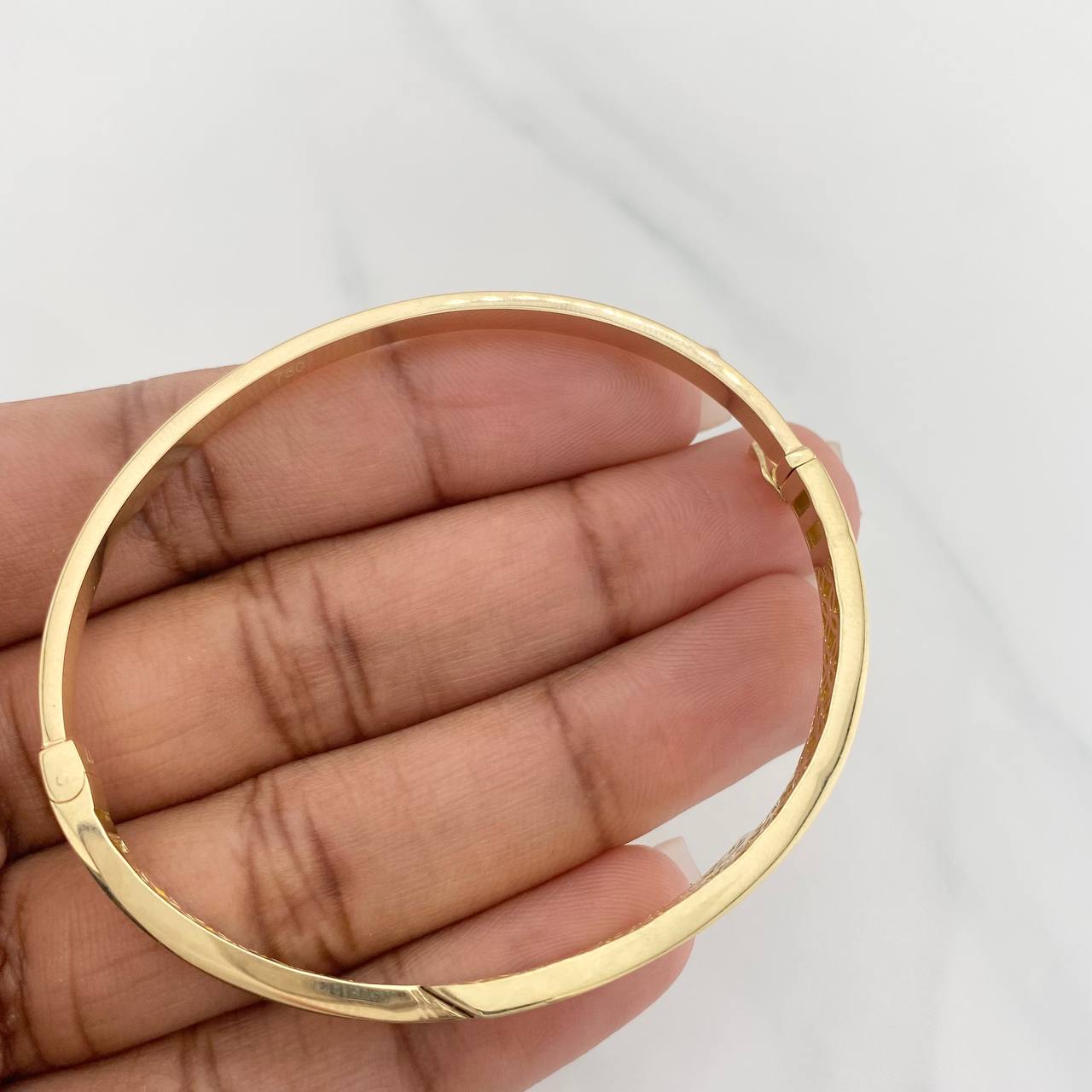 Pulso Aro Cruzado 8.8g / 6 3/4 in / 4mm Oro Amarillo 18K