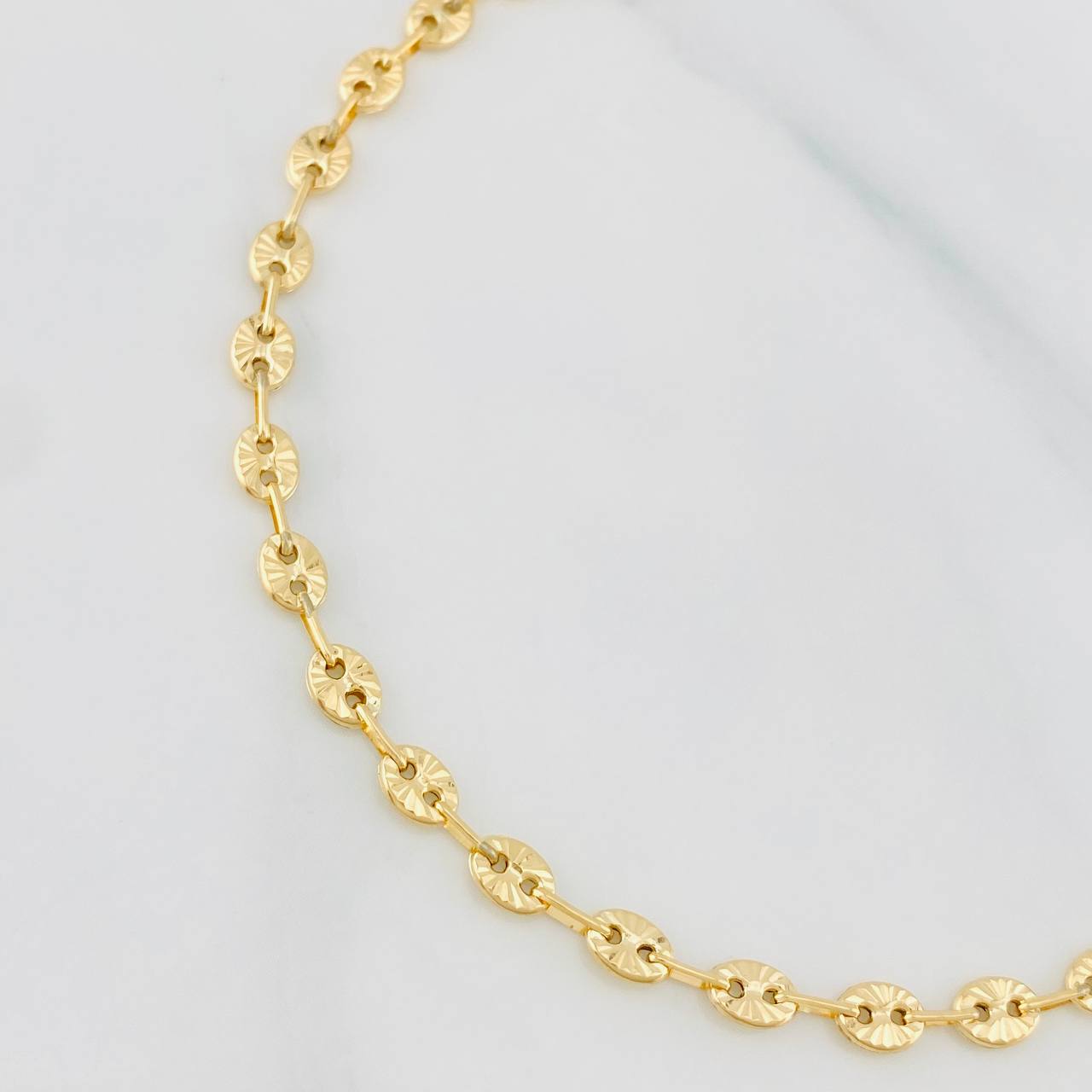 Pulso Gc 2.8g / 7 3/4 in / 3.93mm Oro Amarillo 18K