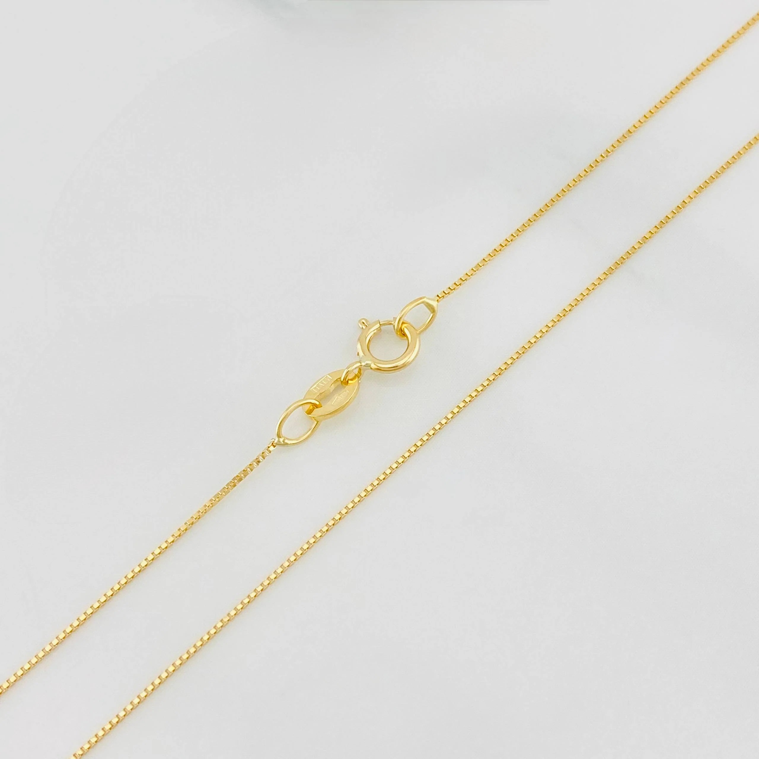 Venetian Chain 0.9g / 18 in / 0.4mm Yellow Gold 18K