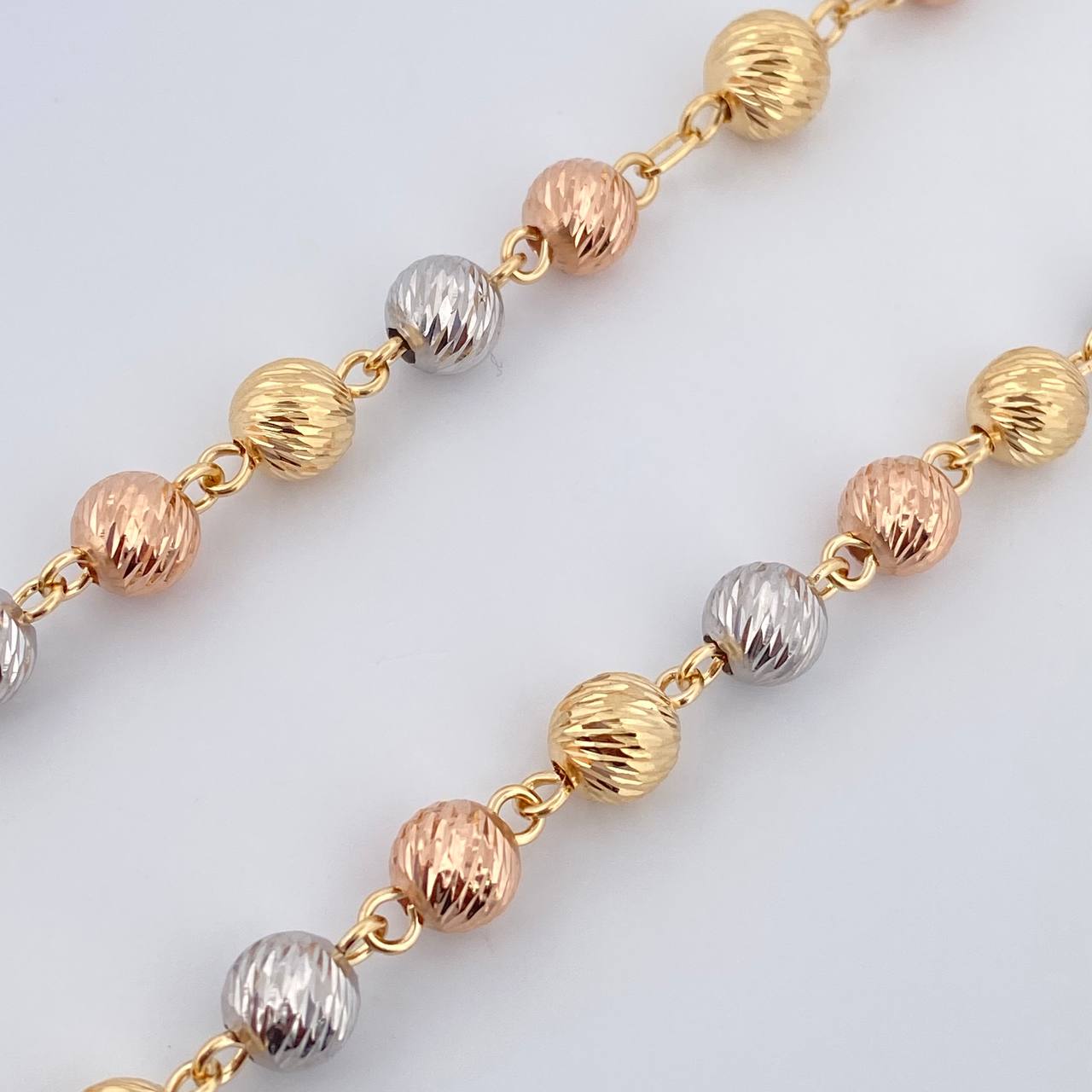 Miraculous Virgin Rosary 31.95gr / 24.6in / 18K Gold $