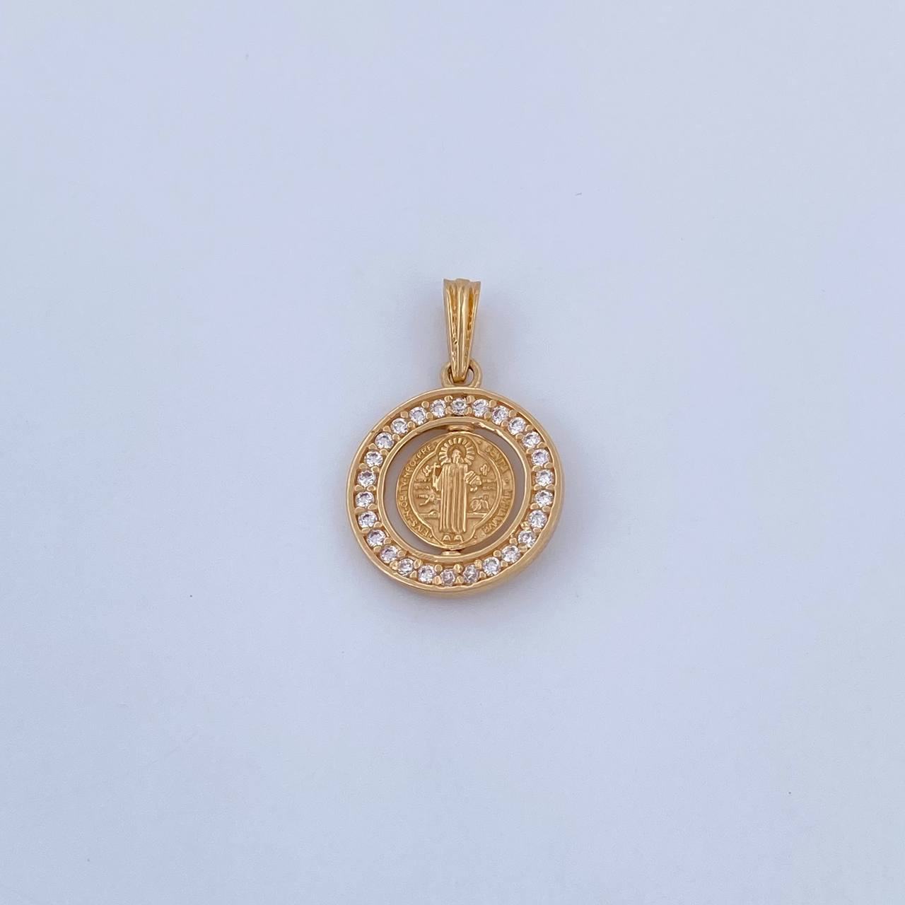 Dije Medalla De San Benito 2.1gr / 2.2cm / Circones Blancos Oro Amarillo 18K &